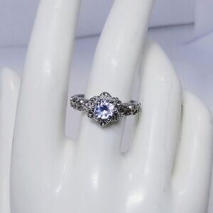 Elegant Silver flower crystal Ring